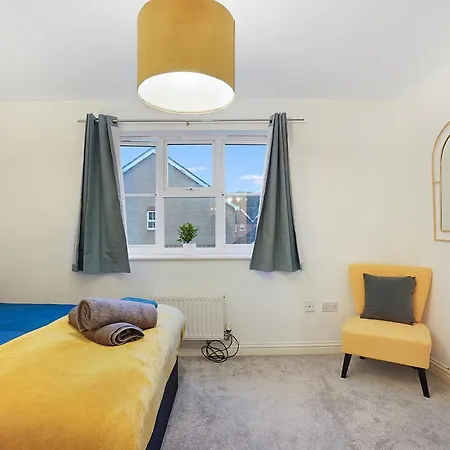Comfortable Stylish Townhouse In Ashford Sleeps 5 Netflix 2 Parking Spaces Perfect For Contractors And Families Exterior photo