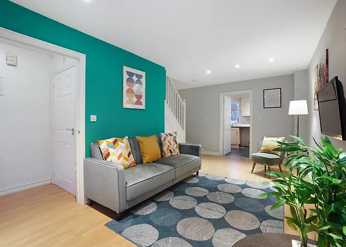 Comfortable Stylish Townhouse In Ashford Sleeps 5 Netflix 2 Parking Spaces Perfect For Contractors And Families