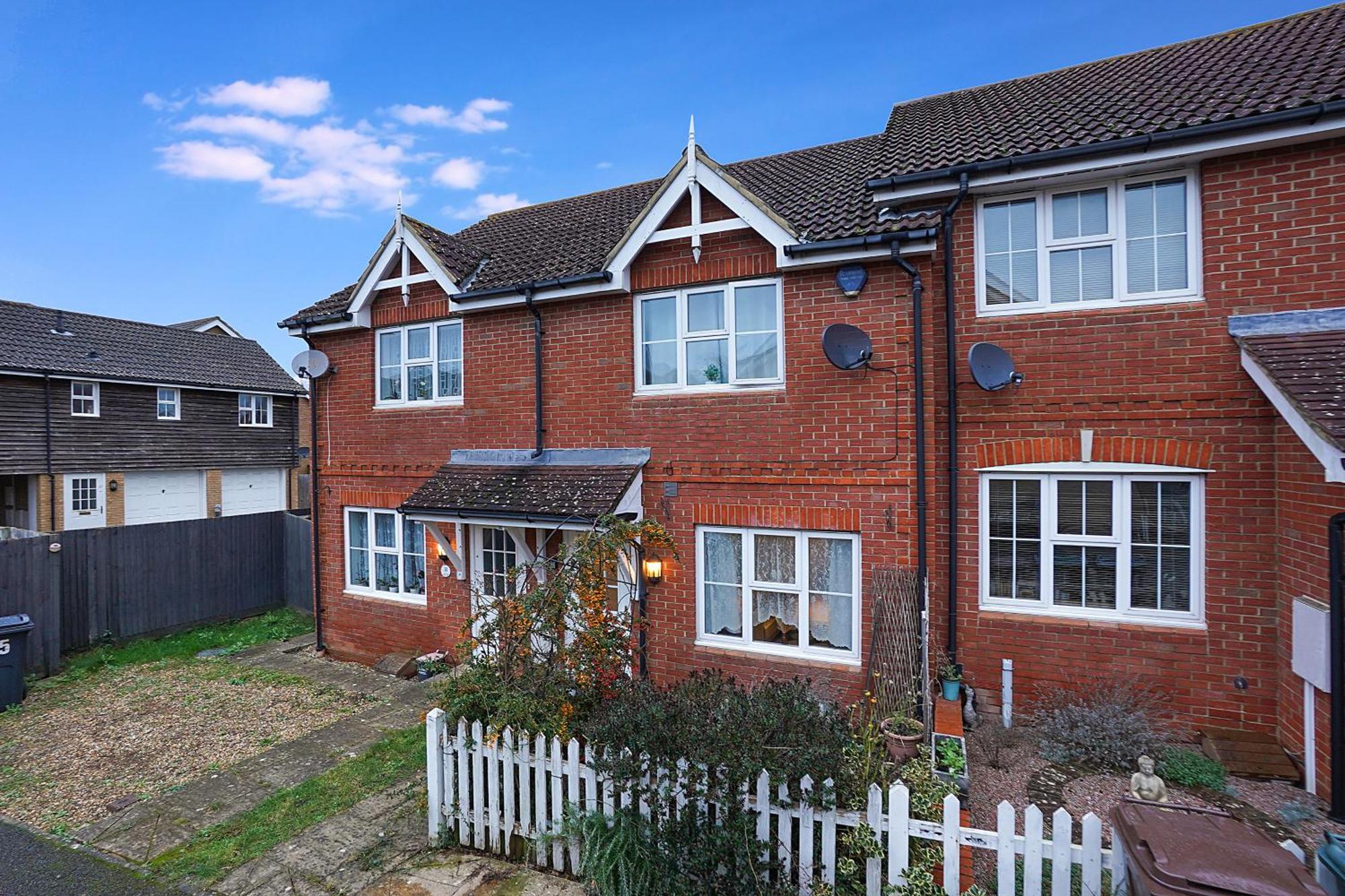 Comfortable Stylish Townhouse In Ashford Sleeps 5 Netflix 2 Parking Spaces Perfect For Contractors And Families *