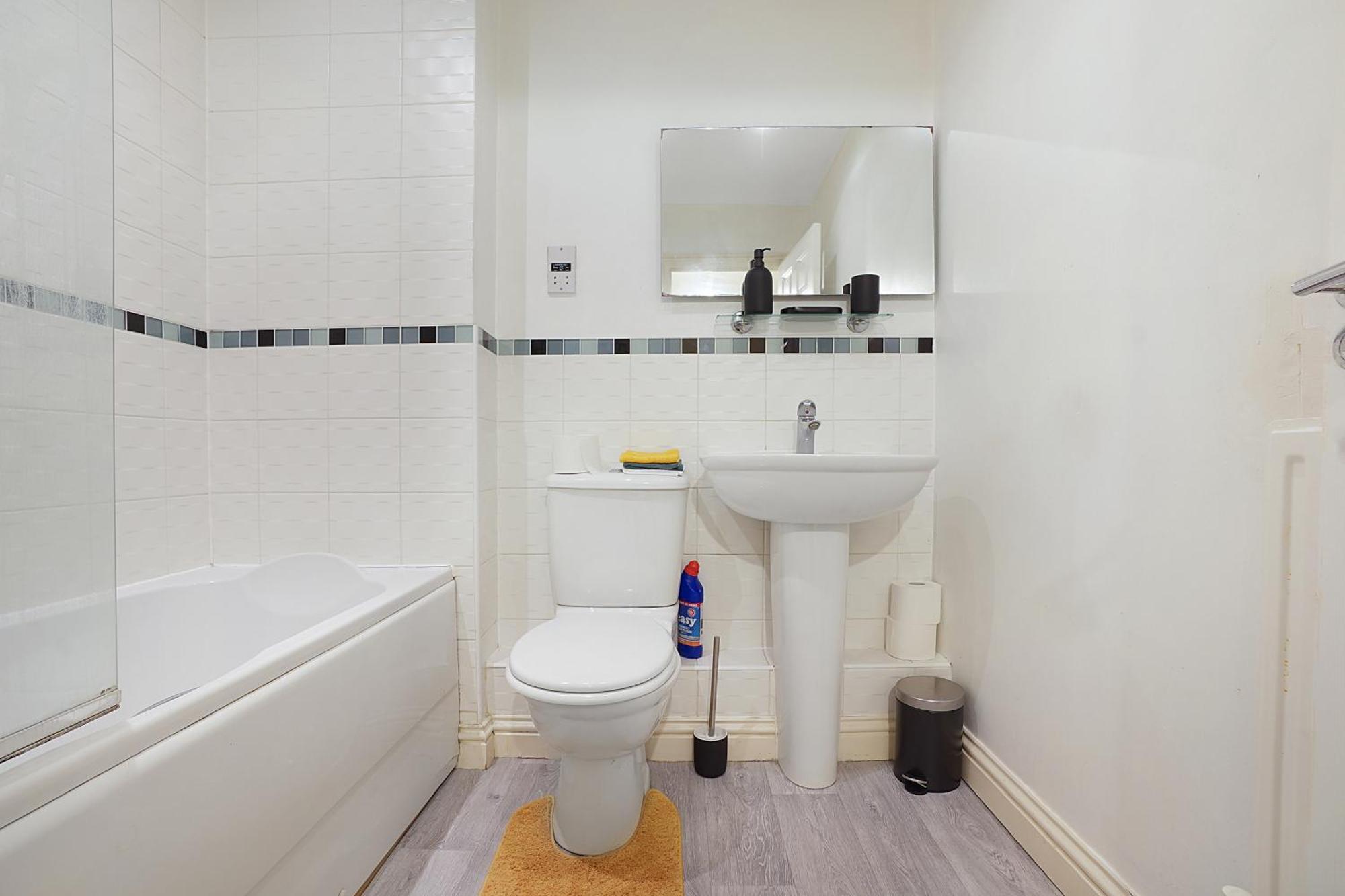 Comfortable Stylish Townhouse In Ashford Sleeps 5 Netflix 2 Parking Spaces Perfect For Contractors And Families Apartment